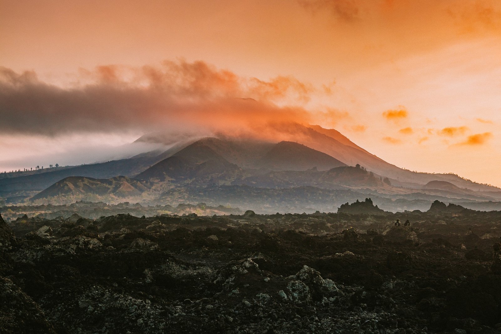 Randonner sur le Volcan du Mont Batur: Une Aventure Inoubliable